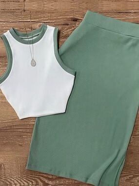 Slim fit sleeveless top and skirt set